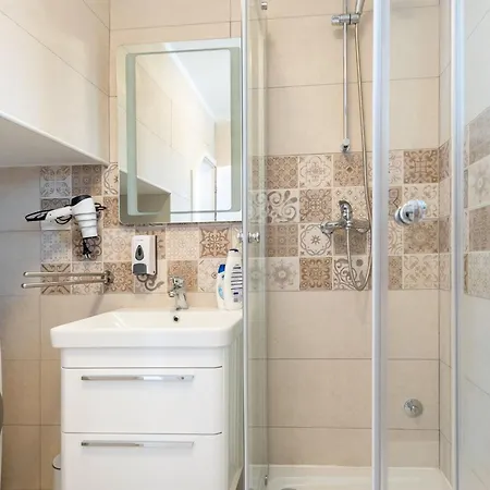 Krika -three Bedroom With Heated Pool And Jacuzzi * Škrip