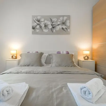 Krika -three Bedroom With Heated Pool And Jacuzzi Hébergement de vacances *