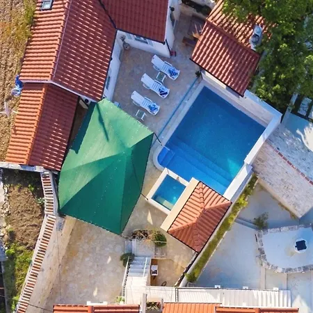 Krika -three Bedroom With Heated Pool And Jacuzzi *