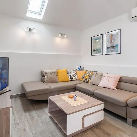 Krika -three Bedroom With Heated Pool And Jacuzzi Hébergement de vacances