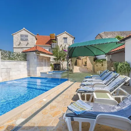 Krika -three Bedroom With Heated Pool And Jacuzzi Hébergement de vacances *