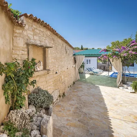 Krika -three Bedroom With Heated Pool And Jacuzzi Hébergement de vacances