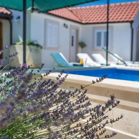 Krika -three Bedroom With Heated Pool And Jacuzzi *